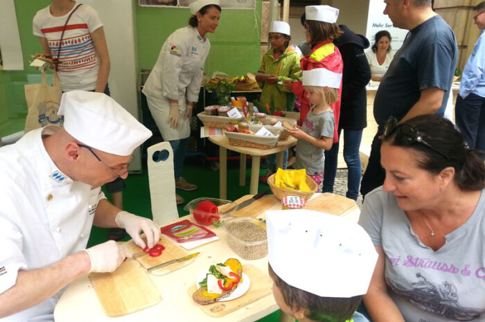 Ernährungstage: Bäcker beim Kindertag in Hochform